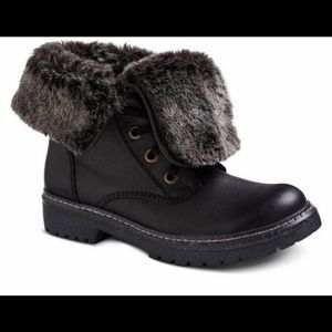 NWOT Mossimo Boots